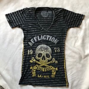 Affliction V Neck Studded Skull Tee AC/MC T-Shirt